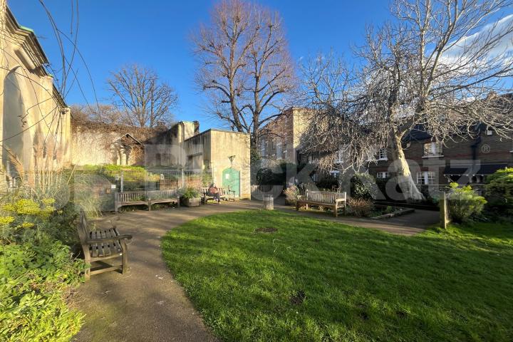 Rarely available duplex apartment with patio area in former converted vicarage   Copperfield St, Borough